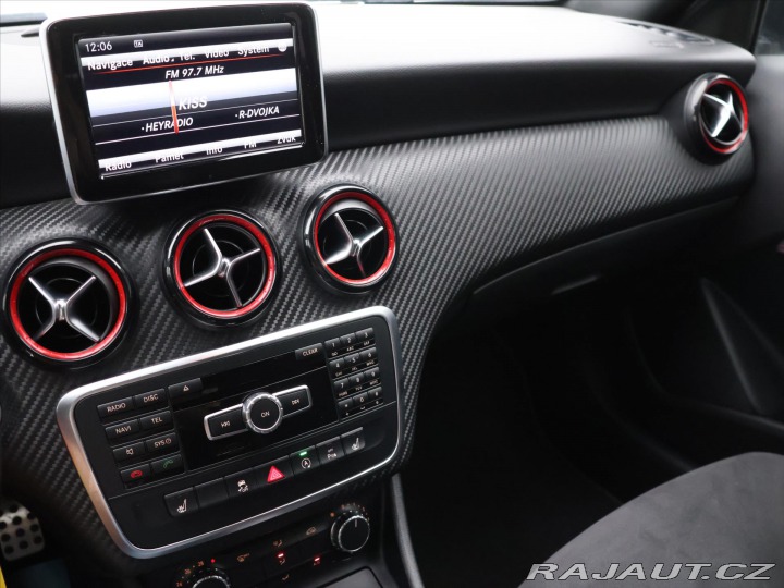 Mercedes-Benz A 2,0 45 265 kW 4Matic AMG 2015