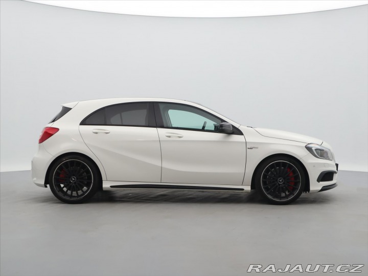 Mercedes-Benz A 2,0 45 265 kW 4Matic AMG 2015