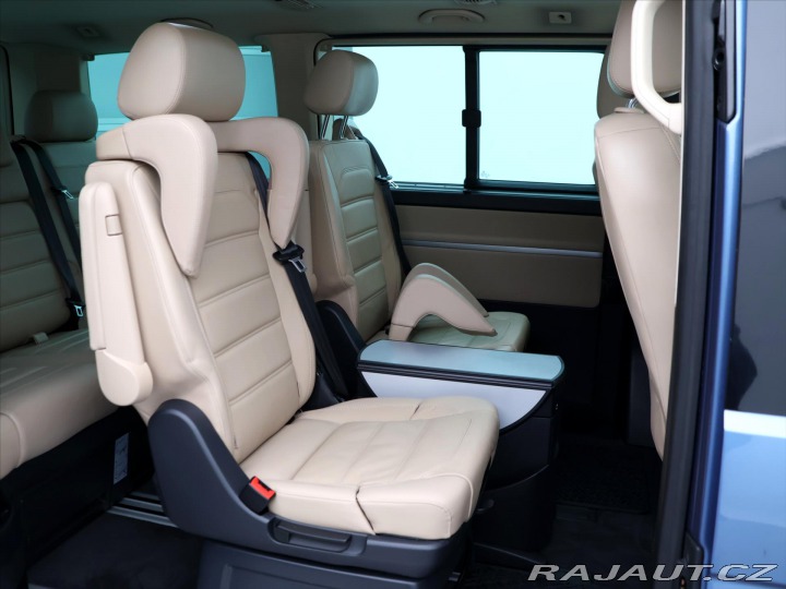 Volkswagen Multivan 2,0 TDI 4M DSG CZ Highlin 2017