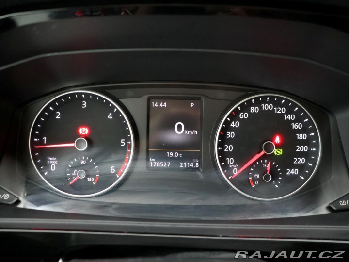 Volkswagen Multivan 2,0 TDI 4M DSG CZ Highlin 2017