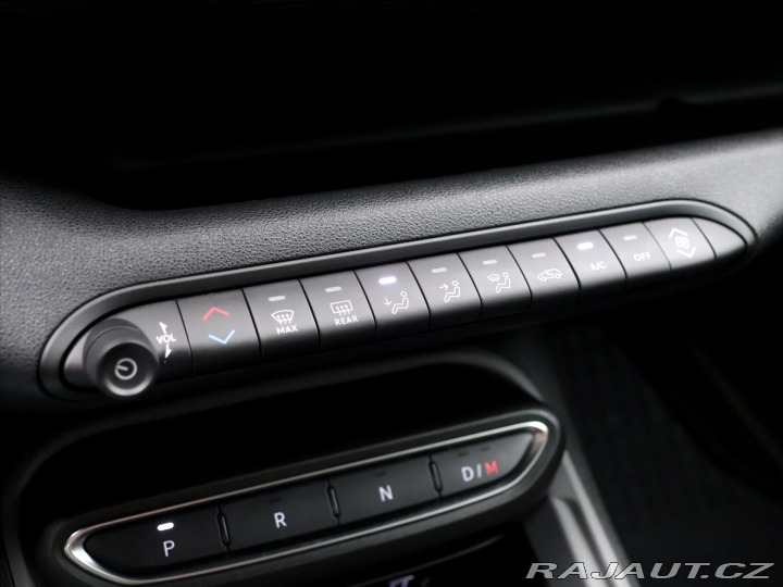 Jeep Avenger 1,2 74kW CZ e-Hybrid Long 2024