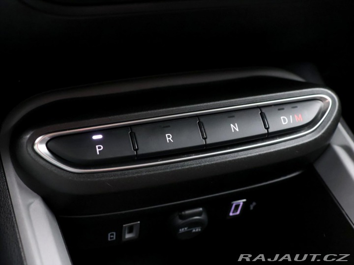 Jeep Avenger 1,2 74kW CZ e-Hybrid Long 2024