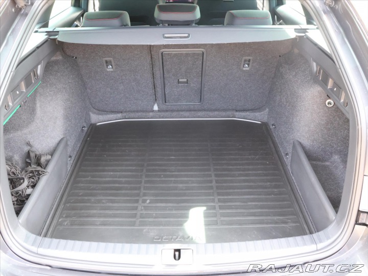 Škoda Octavia 2,0 TSI DSG RS DPH 1.maj 2026