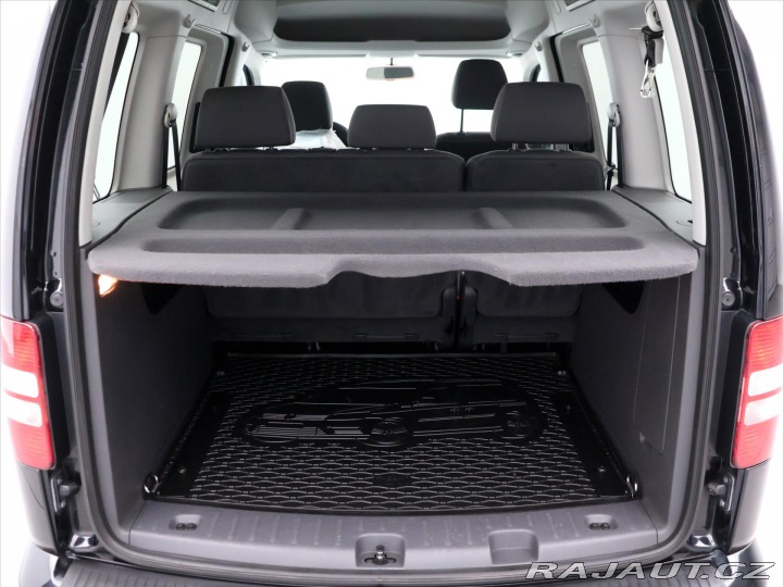 Volkswagen Caddy 1,6 TDI 75kW DSG Tažné Se 2012