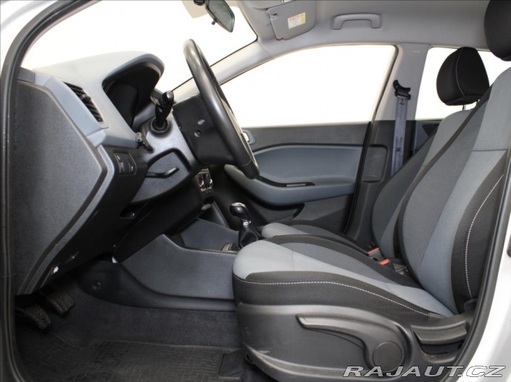 Hyundai i20 1,3 i 55kW 1.maj.ČR 64tkm 2017