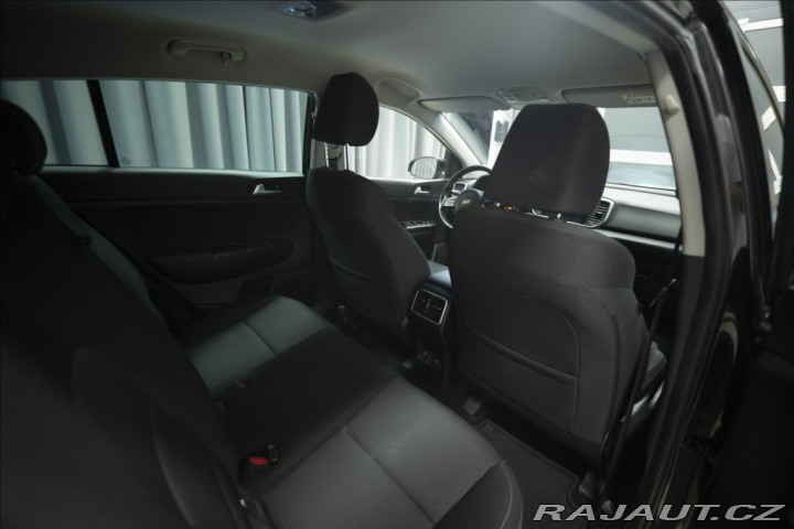 Kia Sportage 1,6 CRDi NAVI KAMERA VÝHŘ 2021
