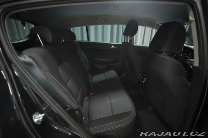 Kia Sportage 1,6 CRDi NAVI KAMERA VÝHŘ 2021