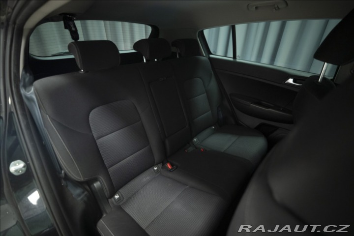 Kia Sportage 1,6 CRDi NAVI KAMERA VÝHŘ 2021