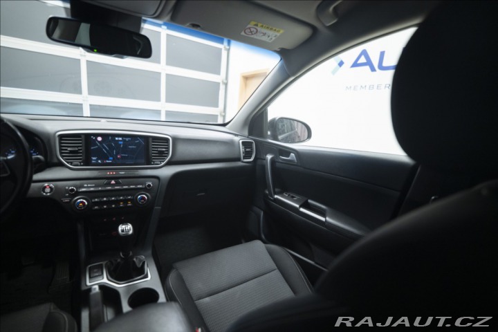 Kia Sportage 1,6 CRDi NAVI KAMERA VÝHŘ 2021