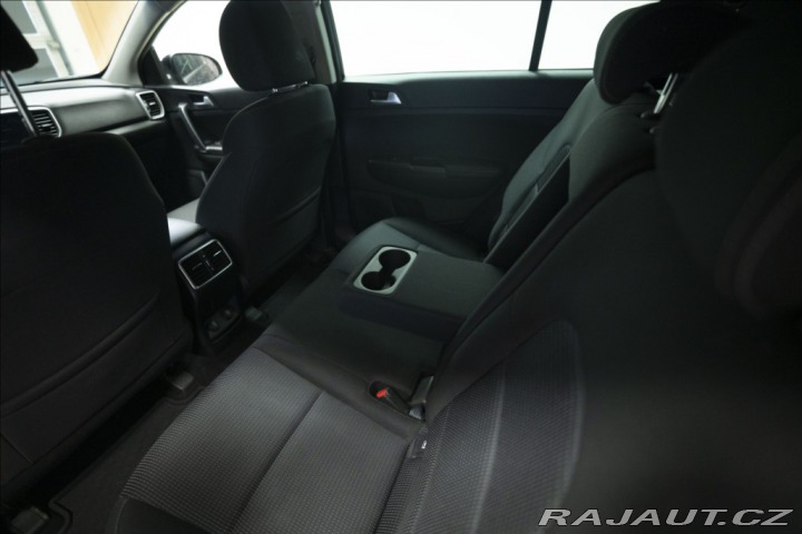 Kia Sportage 1,6 CRDi NAVI KAMERA VÝHŘ 2021