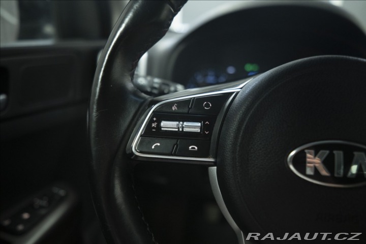 Kia Sportage 1,6 CRDi NAVI KAMERA VÝHŘ 2021