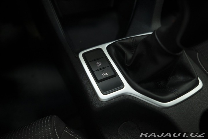 Kia Sportage 1,6 CRDi NAVI KAMERA VÝHŘ 2021