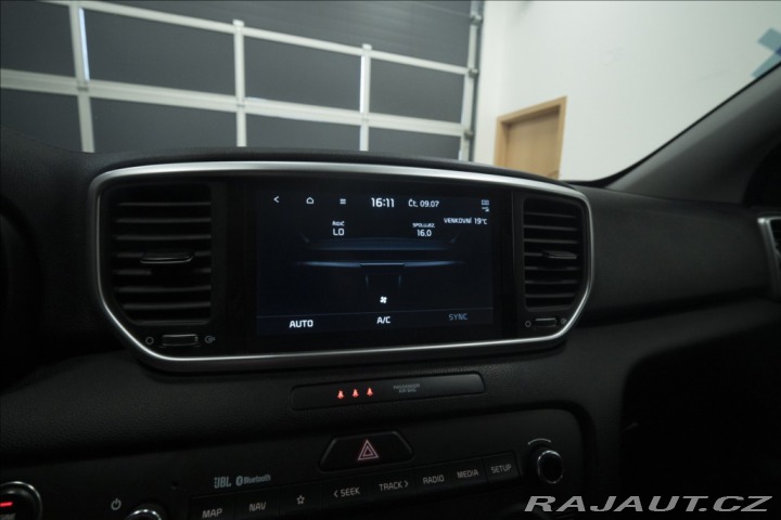 Kia Sportage 1,6 CRDi NAVI KAMERA VÝHŘ 2021