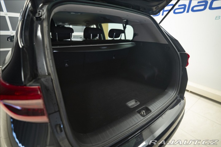 Kia Sportage 1,6 CRDi NAVI KAMERA VÝHŘ 2021