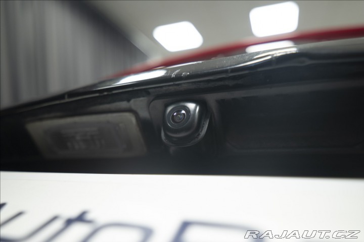 Kia Sportage 1,6 CRDi NAVI KAMERA VÝHŘ 2021