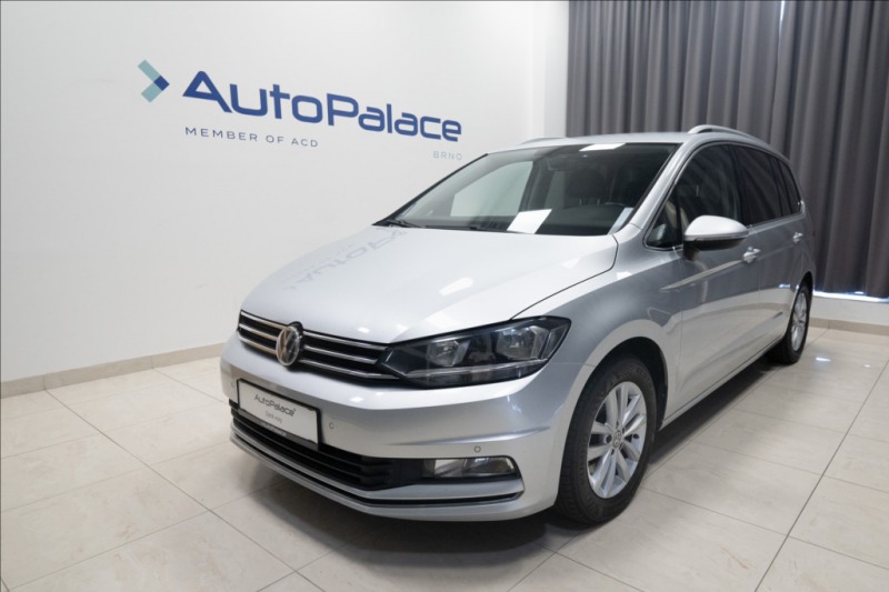 Volkswagen Touran 2,0 TDI MASÁŽ KAMERA VÝHŘ