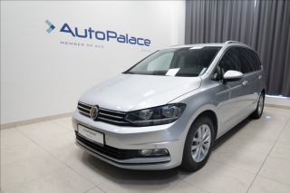 Volkswagen Touran 2,0 TDI MASÁŽ KAMERA VÝHŘ