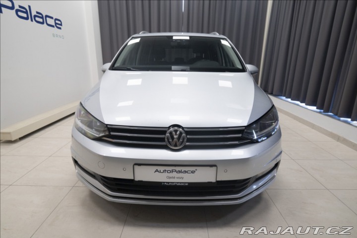 Volkswagen Touran 2,0 TDI MASÁŽ KAMERA VÝHŘ 2015