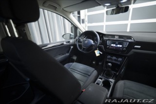 Volkswagen Touran 2,0 TDI MASÁŽ KAMERA VÝHŘ 2015