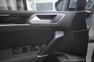 Volkswagen Touran 2,0 TDI MASÁŽ KAMERA VÝHŘ 2015