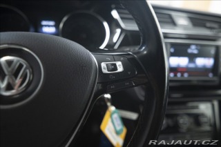 Volkswagen Touran 2,0 TDI MASÁŽ KAMERA VÝHŘ 2015