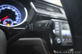 Volkswagen Touran 2,0 TDI MASÁŽ KAMERA VÝHŘ 2015