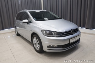 Volkswagen Touran 2,0 TDI MASÁŽ KAMERA VÝHŘ 2015