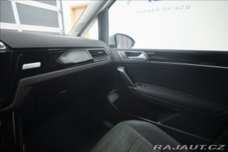 Volkswagen Touran 2,0 TDI MASÁŽ KAMERA VÝHŘ 2015