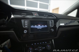 Volkswagen Touran 2,0 TDI MASÁŽ KAMERA VÝHŘ 2015
