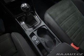 Volkswagen Touran 2,0 TDI MASÁŽ KAMERA VÝHŘ 2015