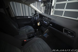Volkswagen Touran 2,0 TDI MASÁŽ KAMERA VÝHŘ 2015
