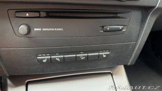 BMW 3 3,0   e90 330xD 1800