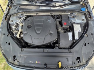 Volvo V90 D4 Momentum, nájezd 140ti 2017