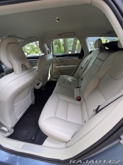 Volvo V90 D4 Momentum, nájezd 140ti 2017