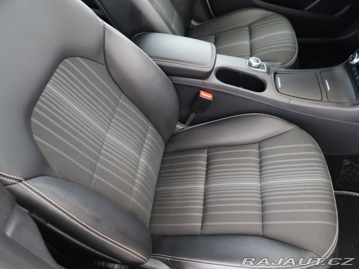 Mercedes-Benz B 1.6,115KW,Automat,Navigac 2013