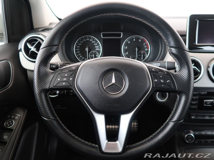 Mercedes-Benz B 1.6,115KW,Automat,Navigac 2013