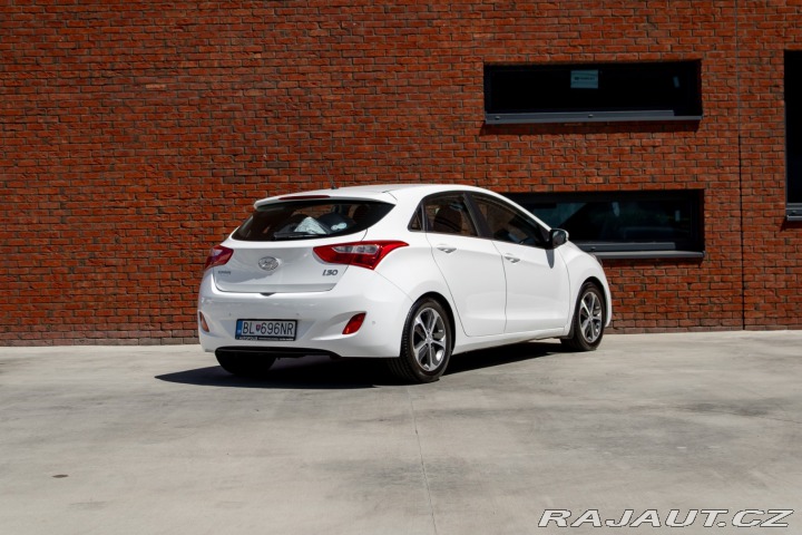 Hyundai i30 1.6 CRDi I Vyhrievané se 2016