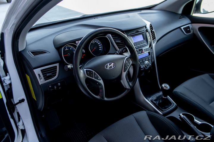 Hyundai i30 1.6 CRDi I Vyhrievané se 2016
