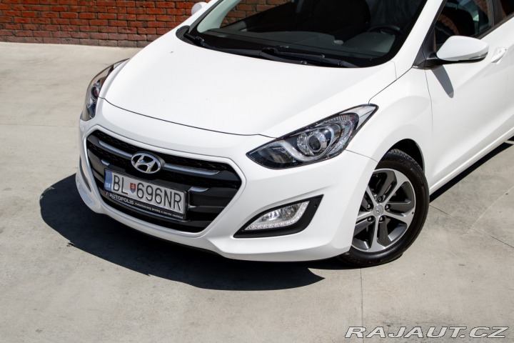 Hyundai i30 1.6 CRDi I Vyhrievané se 2016