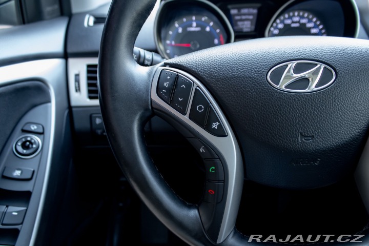 Hyundai i30 1.6 CRDi I Vyhrievané se 2016