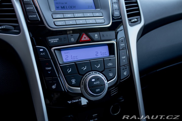 Hyundai i30 1.6 CRDi I Vyhrievané se 2016