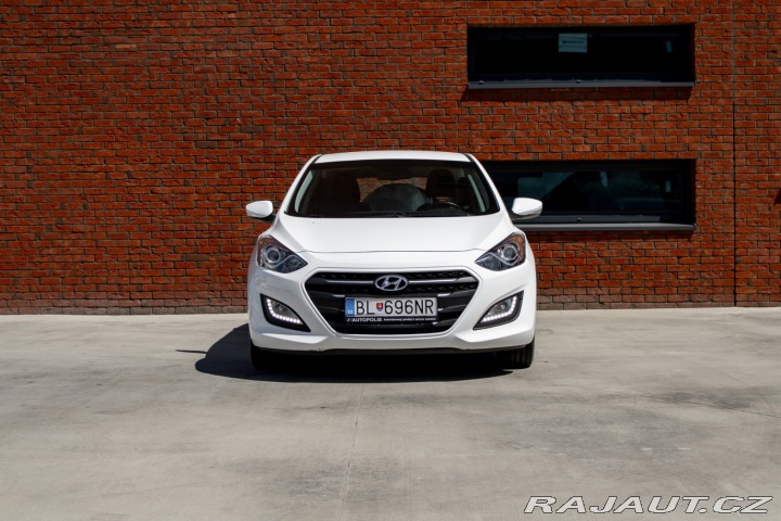 Hyundai i30 1.6 CRDi I Vyhrievané se 2016