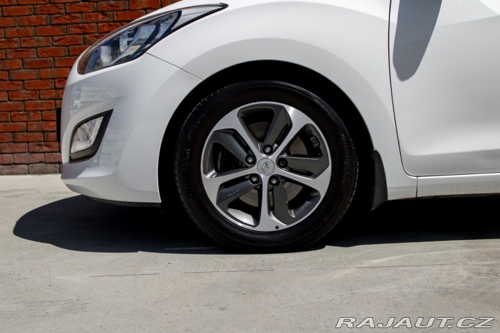 Hyundai i30 1.6 CRDi I Vyhrievané se 2016