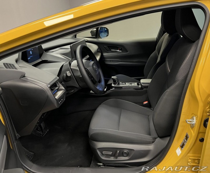 Toyota Prius 2.0 PHEV AT Comfort 2025