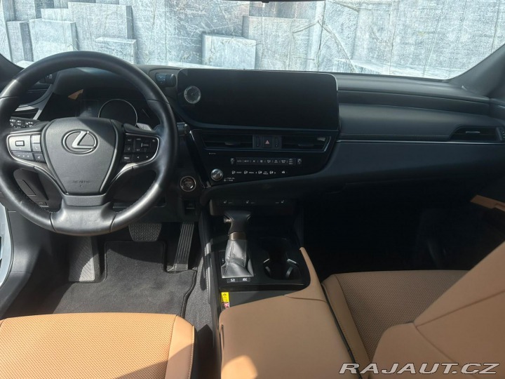 Lexus Ostatní modely ES 300h 2.5HEV,131KW, BUSINESS ED 2024