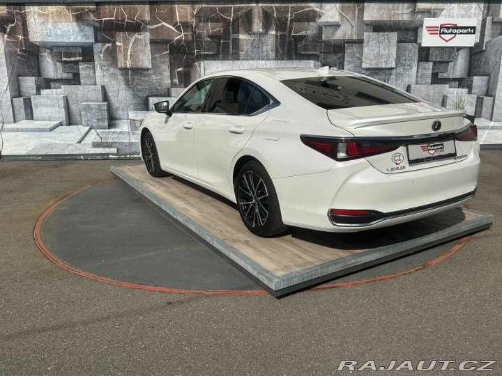 Lexus Ostatní modely ES 300h 2.5HEV,131KW, BUSINESS ED 2024