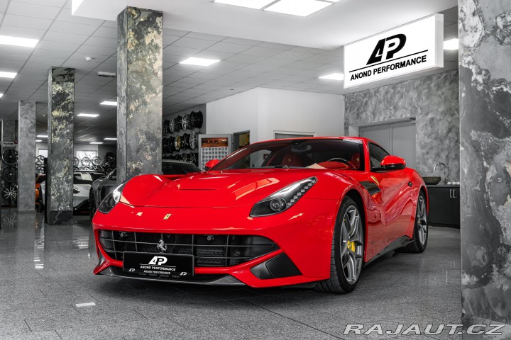 Ferrari Ostatní modely F12 Berlinetta ZÁRUKA/KARBON/LIFT/KAMERA 2014