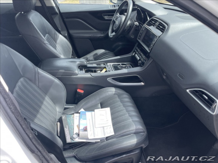 Jaguar F-Pace 3,0 d 221kw AWD Aut. DPH 2016