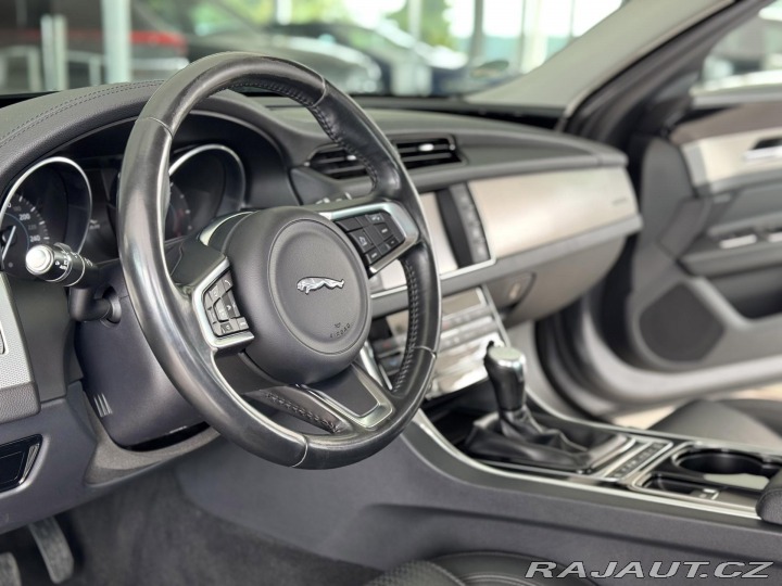 Jaguar XF 20d Prestige*Kamera*Merid 2017