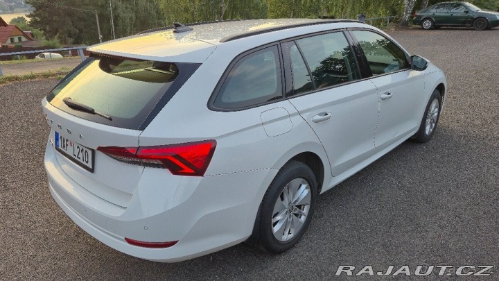 Škoda Octavia 2,0 4 IV Combi Ambition 1800